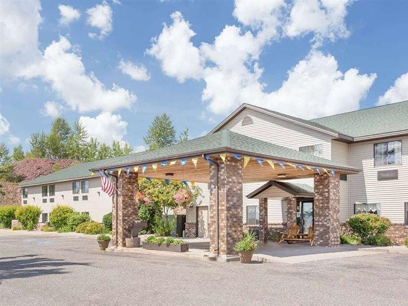 Days Inn By Wyndham Iron Mountain Esterno foto