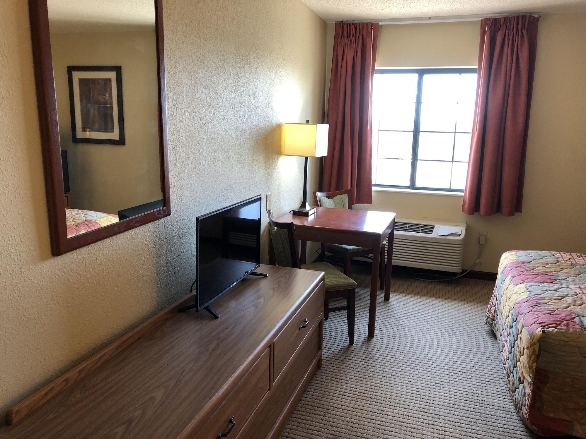 Days Inn By Wyndham Iron Mountain Esterno foto