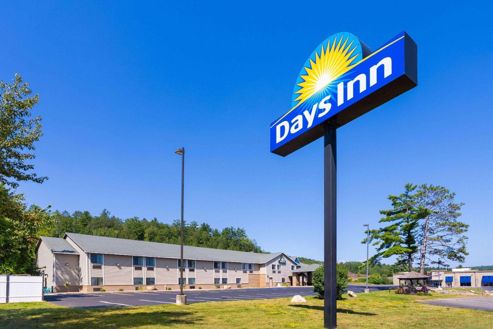 Days Inn By Wyndham Iron Mountain Esterno foto