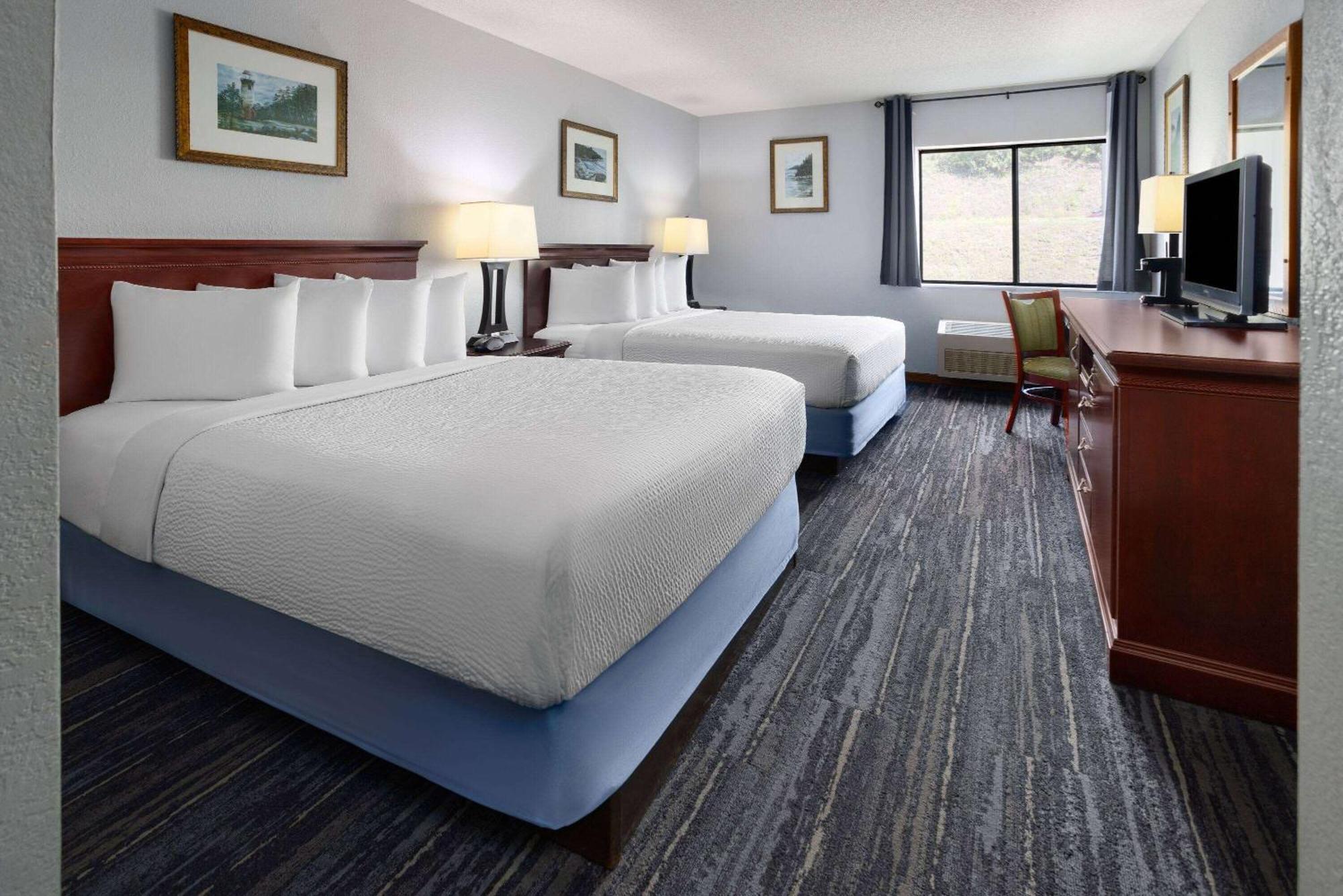 Days Inn By Wyndham Iron Mountain Esterno foto